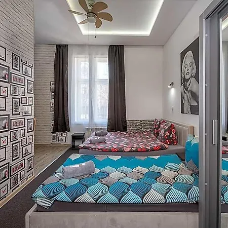 Queen Hotel