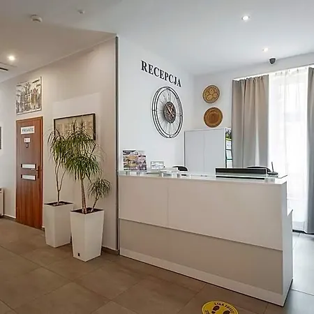 Hotel Queen 3*